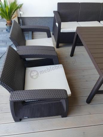 Brązowy zestaw dla 8 osób z narożnikiem, stołem podnoszonym i dwoma fotelami Relly VI