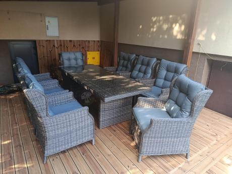 Brązowy zestaw na taras stół 220cm i 8 foteli technorattanowych Laritto