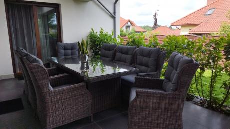 Brązowy zestaw na taras stół 220cm i 8 foteli technorattanowych Laritto