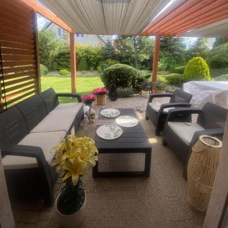 Brązowy zestaw ogrodowy dla 5 osób