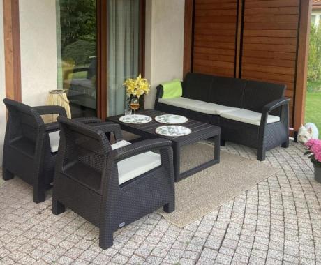 Brązowy zestaw ogrodowy dla 5 osób