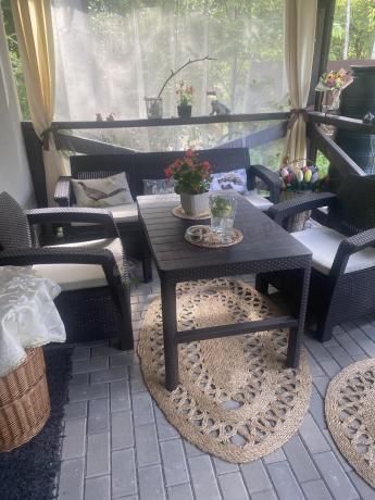 Brązowy zestaw ogrodowy dla 5 osób