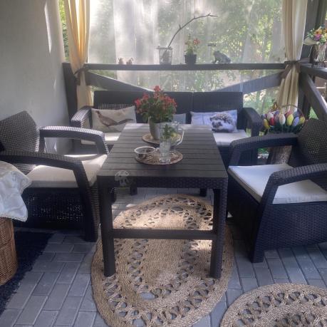 Brązowy zestaw ogrodowy dla 5 osób