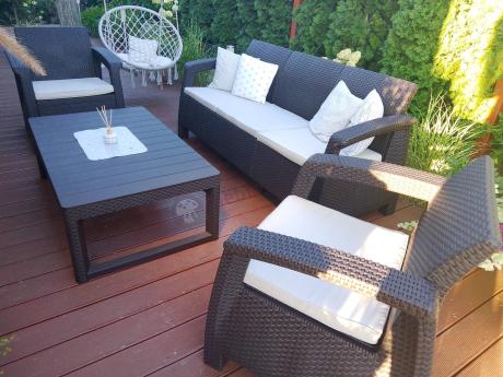 Brązowy zestaw ogrodowy dla 5 osób