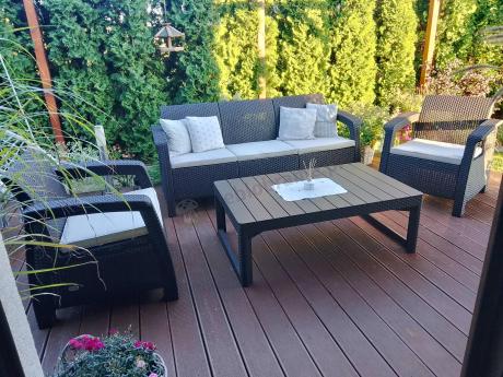 Brązowy zestaw ogrodowy dla 5 osób