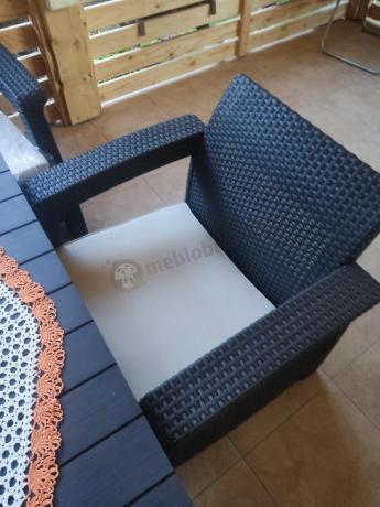 Brązowy zestaw ogrodowy dla 5 osób