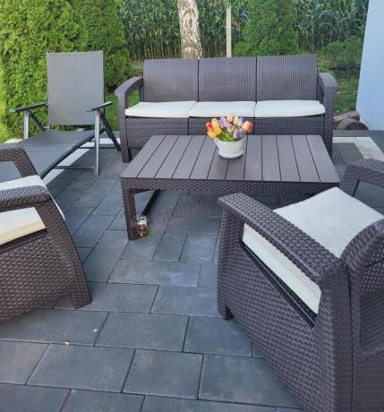 Brązowy zestaw ogrodowy dla 5 osób