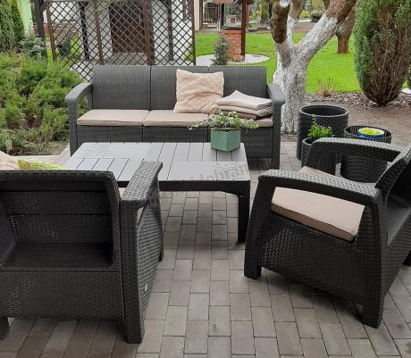 Brązowy zestaw ogrodowy dla 5 osób