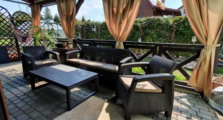 Brązowy zestaw ogrodowy dla 5 osób