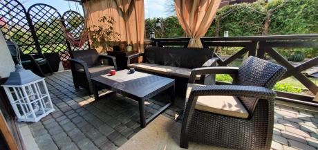 Brązowy zestaw ogrodowy dla 5 osób