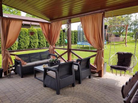 Brązowy zestaw ogrodowy dla 5 osób