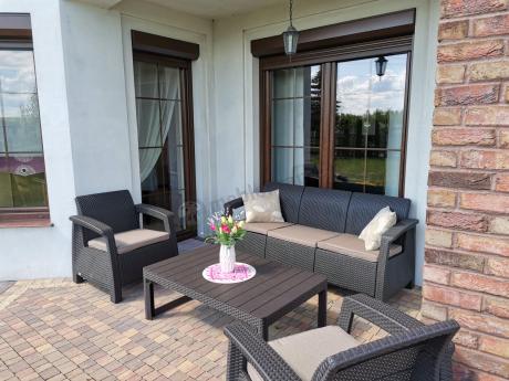 Brązowy zestaw ogrodowy dla 5 osób