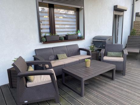 Brązowy zestaw ogrodowy dla 5 osób