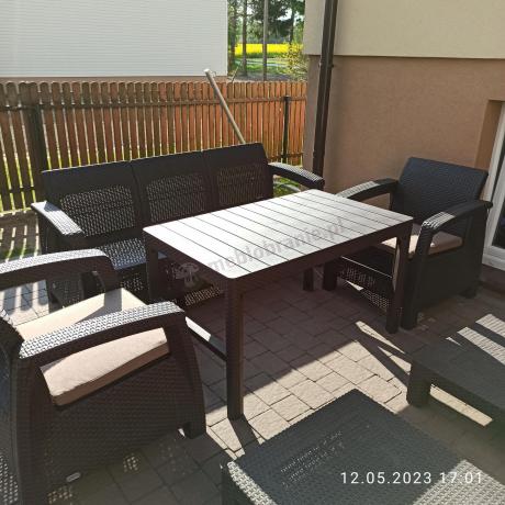 Brązowy zestaw ogrodowy dla 5 osób