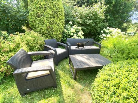 Brązowy zestaw ogrodowy dla 5 osób