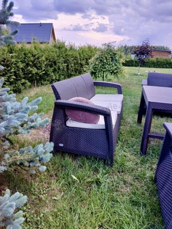 Brązowy zestaw ogrodowy dla 5 osób