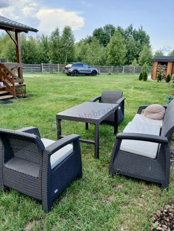 Brązowy zestaw ogrodowy dla 5 osób