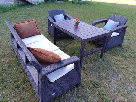 Brązowy zestaw ogrodowy dla 5 osób