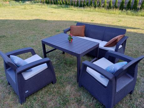 Brązowy zestaw ogrodowy dla 5 osób