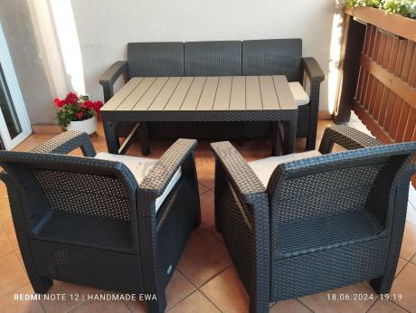 Brązowy zestaw ogrodowy dla 5 osób