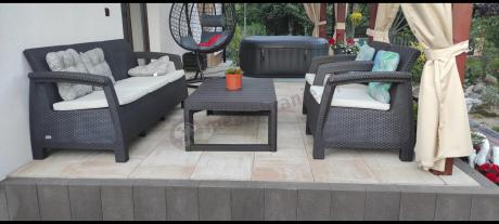 Brązowy zestaw ogrodowy dla 5 osób