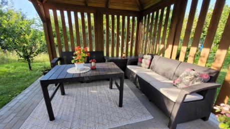 Brązowy zestaw ogrodowy dla 5 osób