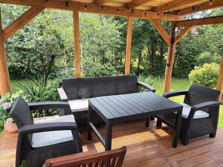 Brązowy zestaw ogrodowy dla 5 osób