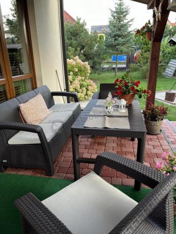 Brązowy zestaw ogrodowy dla 5 osób