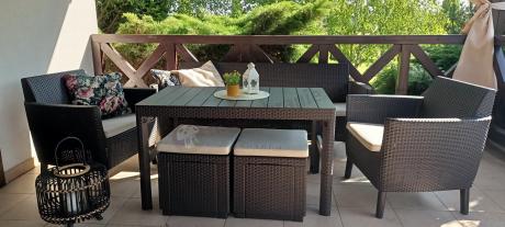 Brązowy zestaw ogrodowy z regulowanym stołem na 7 osób Meblobranie S3LP