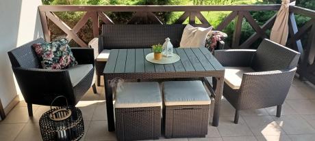 Brązowy zestaw ogrodowy z regulowanym stołem na 7 osób Meblobranie S3LP