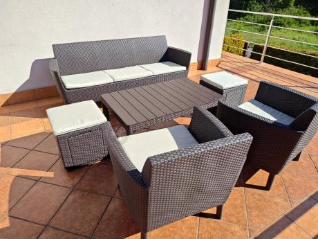 Brązowy zestaw ogrodowy z regulowanym stołem na 7 osób Meblobranie S3LP