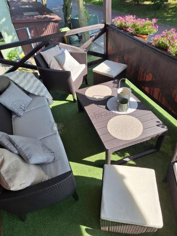 Brązowy zestaw ogrodowy z regulowanym stołem na 7 osób Meblobranie S3LP