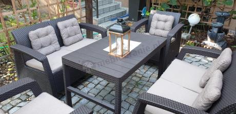 Brązowy zestaw ogrodowy z regulowanym stolikiem