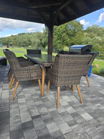 Brązowy zestaw ogrodowy ze stołem obiadowym 220cm i 8 fotelami technorattanowymi Tonitto Dining 8+1