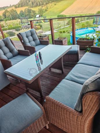 Brązowy zestaw technorattanowy tarasowy Laritto Dining + pufy - Brown