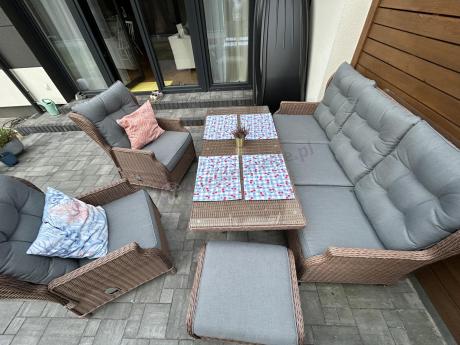 Brązowy zestaw technorattanowy tarasowy Laritto Dining + pufy - Brown