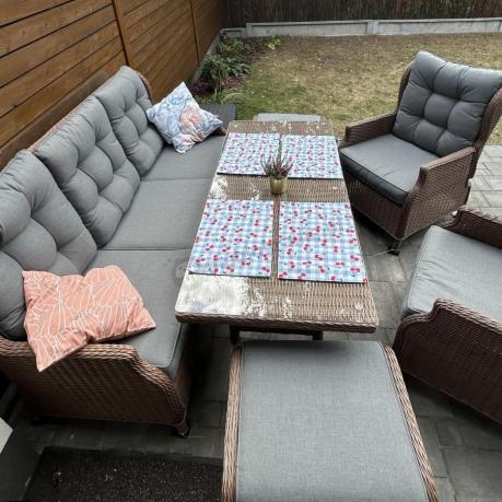 Brązowy zestaw technorattanowy tarasowy Laritto Dining + pufy - Brown