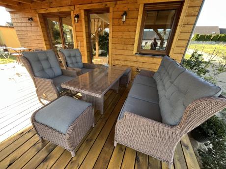 Brązowy zestaw technorattanowy tarasowy Laritto Dining + pufy - Brown