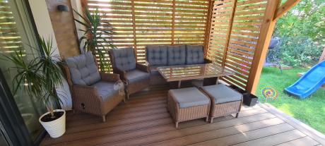 Brązowy zestaw technorattanowy tarasowy Laritto Dining + pufy - Brown