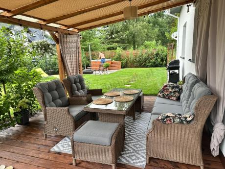 Brązowy zestaw technorattanowy tarasowy Laritto Dining + pufy - Brown