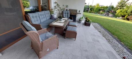 Brązowy zestaw technorattanowy tarasowy Laritto Dining + pufy - Brown