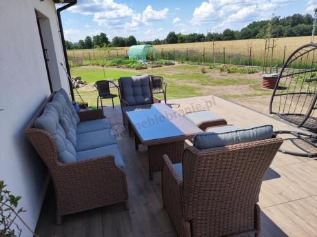 Brązowy zestaw technorattanowy tarasowy Laritto Dining + pufy - Brown