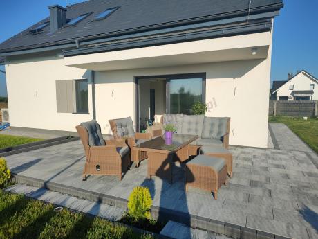 Brązowy zestaw technorattanowy tarasowy Laritto Dining + pufy - Brown