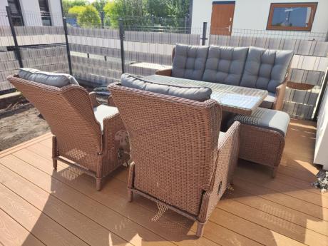 Brązowy zestaw technorattanowy tarasowy Laritto Dining + pufy - Brown