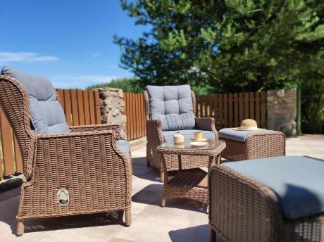 Brązowy zestaw wypoczynkowy z technorattanu z funkcją Relax Laritto Duo - Brown