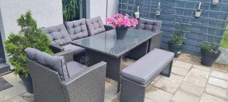 Ciemnoszare meble do ogrodu