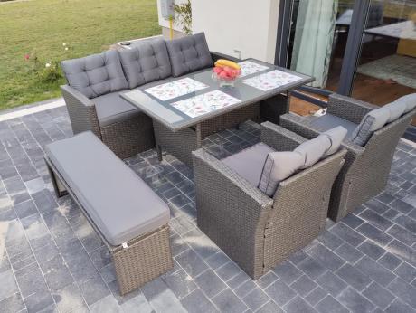 Ciemnoszare meble do ogrodu