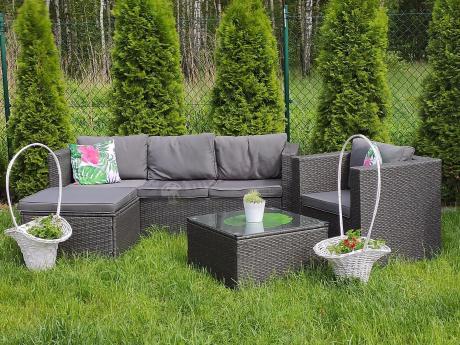 Ciemnoszary zestaw mebli ogrodowych ze stolikiem kawowym