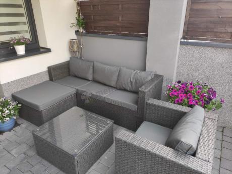 Ciemnoszary zestaw mebli ogrodowych ze stolikiem kawowym