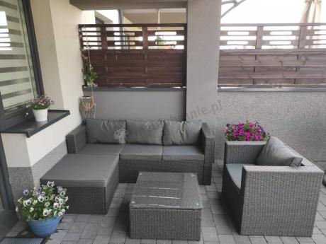 Ciemnoszary zestaw mebli ogrodowych ze stolikiem kawowym